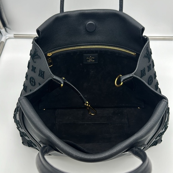 Louis Vuitton Black Leather Veau Cachemire Handbag - Picture 10 of 16